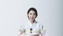 [Main한복인터뷰] 트로트 가수 한가을 “방앗간 집 딸에서 트로트 퀸 될래요”