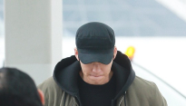 [포토] 김우빈, ‘긴장한듯 입술 꽉 깨물고!’