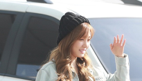 [포토] 소녀시대 티파니, ‘따듯한 봄 날씨~’