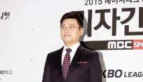 [포토] 한명재, ‘어색하죠?’