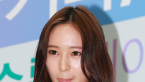 [포토] 크리스탈, ‘수줍은 혀 빼곰~’