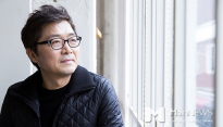 [포토] 포즈 취하는 ‘장수상회’ 강제규 감독