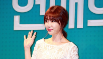 [메인포토] 강예원, ‘상큼 발랄 손 인사’