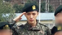 김재중 훈련소 사진 공개, 군복에도 가려지지 않는 '잘생김'