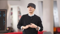 YG, 승리 박봄 SNS 언팔로우 '의도적?'...논란되자 다시 팔로우 '눈길'