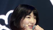 [메인포토] 오마이걸 비니, ‘관심부탁드려요~’