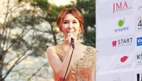 [메인포토] 2015 K-모델 어워즈, ‘깊게파인 앞트임’