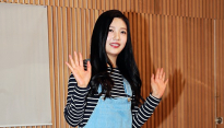 [메인포토] 레드벨벳 조이, ‘깜찍한 손인사’