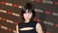 [메인포토] 배두나, ‘절개된 가슴라인’