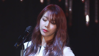 [메인포토] 베스티 유지, ‘아찔한 터치’