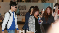 [메인포토] 엑소 레이 등장으로 김포공항 들썩
