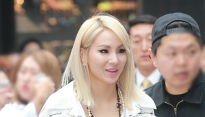 [메인포토] 2NE1 CL, ‘깊게파인 가슴라인’