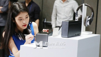 [메인포토] 아이유, ‘사인해볼까요?’