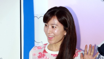 [메인포토] 김희애, ‘발랄한 손인사’
