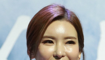[메인포토] 질문에 답하는 정선아
