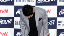 [메인포토] 인사하는 배우 박성웅