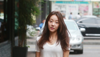 [메인포토] 이시원, ‘말라도 너무 마른 몸매’