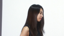 [메인포토] 베스티 다혜, ‘짧은 원피스 가리기 바쁘네’
