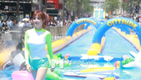 [메인포토] 예정화, ‘시원한 시티 슬라이드 하실래요?’