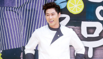[메인포토] 유노윤호, ‘앞 치마 잘 어울리죠?’