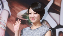 [메인포토] 포즈 취하는 장희정