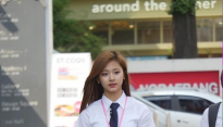 트와이스 쯔위, 교복 입고도 완벽한 몸매 과시 '정말 이기적이네'