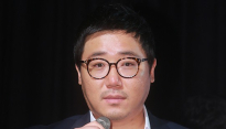 [메인포토] 인사말 하는 전민혁 대표