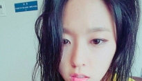 설현, 젖은 머리로 카메라 바라보며 ‘유혹의 눈매’..‘섹시해’