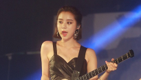 [메인포토] 무대 선보이는 원더걸스 혜림