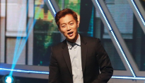 [메인포토] 무대 선보이는 비스트 윤두준