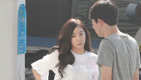 [메인포토] 소녀시대 티파니, ‘흰셔츠+청바지만 입어도 완벽’