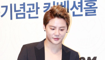 [메인포토] 김준수, ‘맑고 투명한 피부’