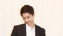[메인포토] 송중기, ‘한번 앉아볼까?’