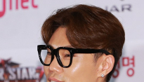 [메인포토] 질문에 답하는 김범수