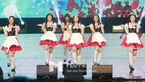 [메인현장 ‘데뷔’ 에이프릴 “따뜻함을 노래하는 사랑스러운 소녀라는 뜻”