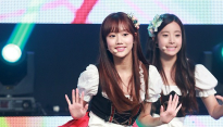 [메인포토] 에이프릴 나은, ‘앨리스 복장 잘 어울리죠’