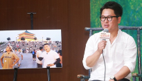 [메인포토] 최재영 작가, ‘사진 한번 보시죠!’