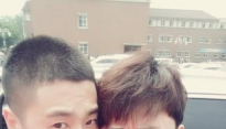 유이, 유노윤호 퇴소식 참석.. '고무신'은 유이일까? 궁금증 증폭
