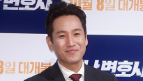 [메인현장] ‘성난 변호사’ 이선균 “변호사 수트 대신 빅뱅 스타일 선보일 뻔 했다”