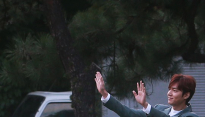 [메인포토] 이민호, ‘팬들에게 따듯한 손인사’