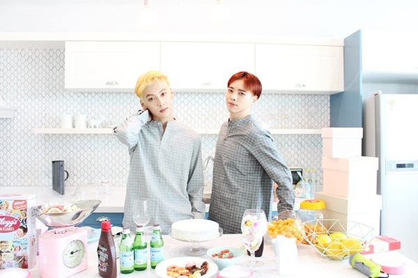 ▲사진=아우라&호익'아침점심저녁'