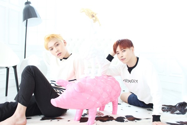 ▲사진=아우라&호익'아침점심저녁'