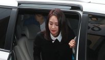 [메인포토] 차량에서 내리는 박정아
