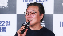 [메인포토] 질문에 답하는 김의성