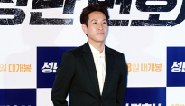 [메인포토] 이선균, ‘편안한 변호사 패션!’