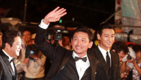 [20th BIFF 포토] 황정민, ‘터프한 손인사’