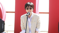 [20th BIFF 포토] 박은경 감독, ‘톡톡튀는 선글라스’