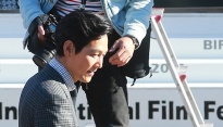[20th BIFF 포토] 이정재, ‘수많은 인파속 돋보이네!’