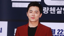 [메인포토] 조정석, ‘사회부 기자의 눈빛’