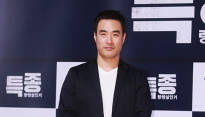 [메인포토] 포즈 취하는 배우 배성우